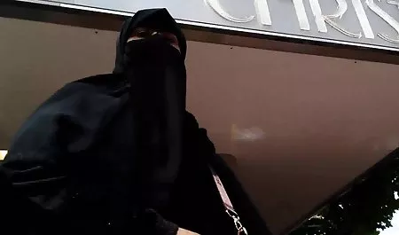 Гарні цицьки секс з покоївкою в панчохах