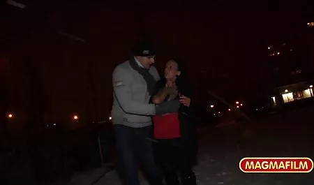 Молода жінка українське порно відео в панчохах любить смоктати і їзда Бі-бі-сі