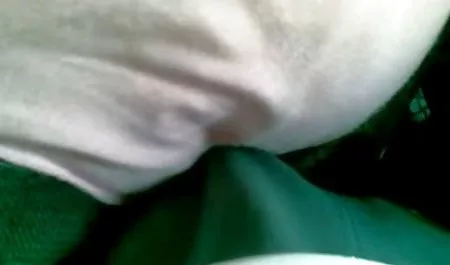 Сіда двійка - золота в панчохах в попу клітка