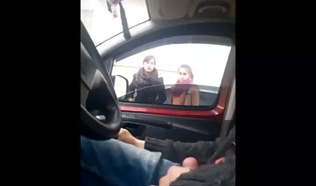 Біг-цицьки, порно в спідниці панчохах грудастих, хардкор, ІФОМ Джулія Енн куріння